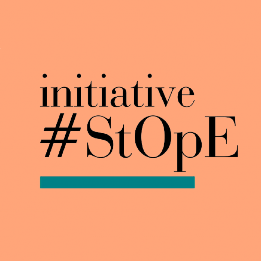 En décembre 2018, à l’initiative de L’Oréal, Accor et EY, trente entreprises et organisations créaient l’initiative #StOpE et s’engageaient conjointement à lutter contre le sexisme dit « ordinaire » au travail, avec le soutien d’Elisabeth Moreno, Ministre chargée de l’Égalité entre les femmes et les hommes, de la Diversité et de l’Égalité des chances.